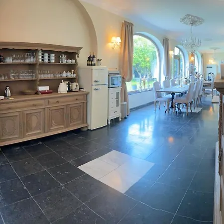 Maison Des Anges Bed & Breakfast