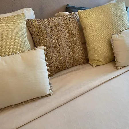 Maison Des Anges Bed & Breakfast *