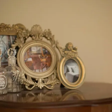 Maison Des Anges Bed & Breakfast