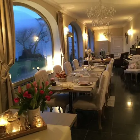 Maison Des Anges Bed & Breakfast